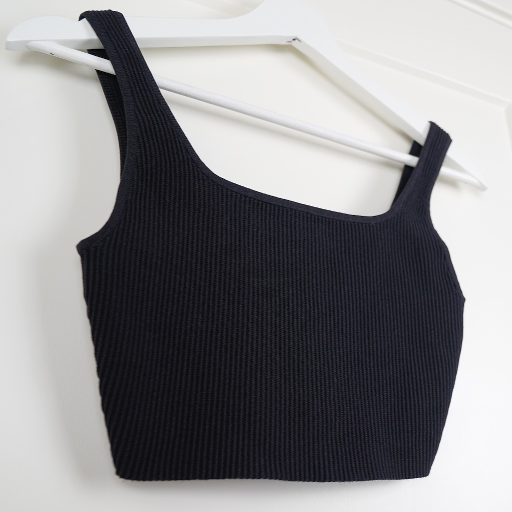 Aritzia | Babaton Arjun Sculpt Knit Cropped Top